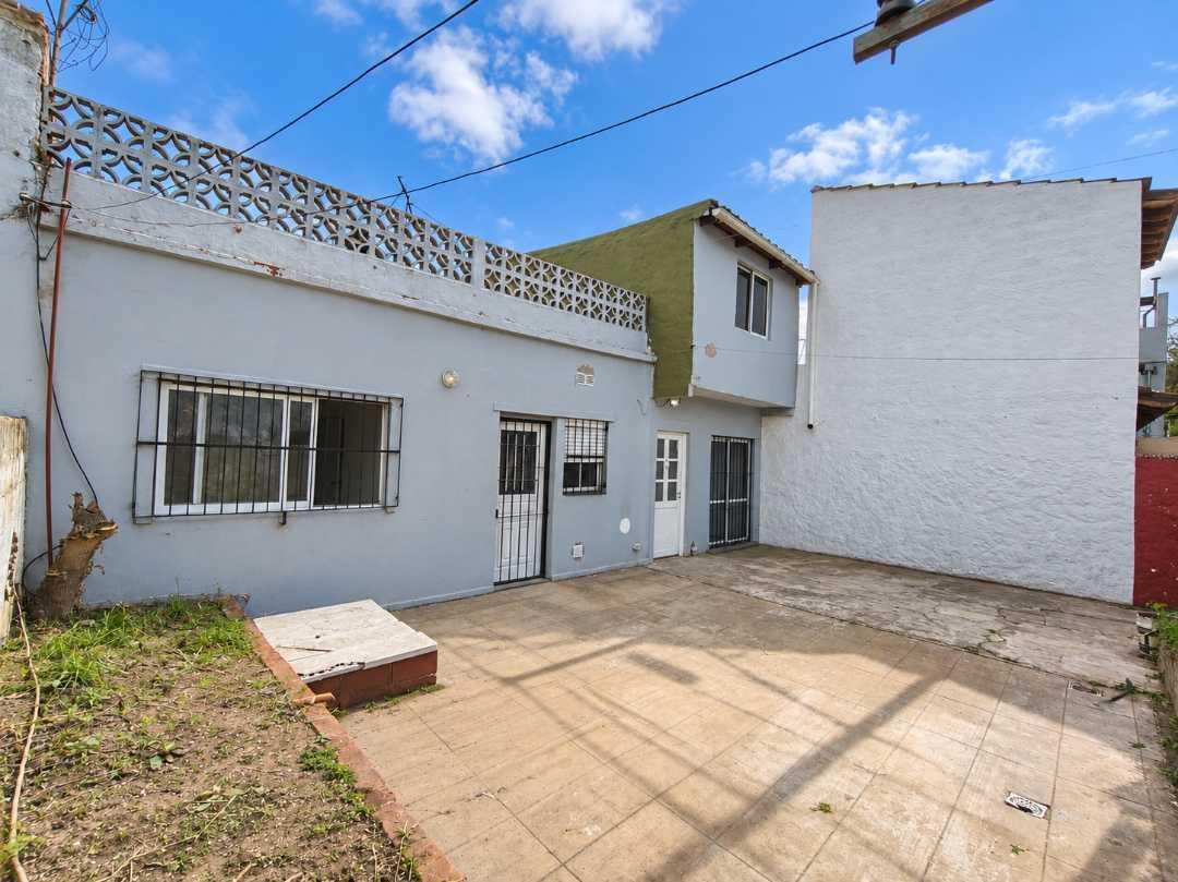 Foto de Alquiler PH 4 amb - Moreno Lado norte, imagen 2