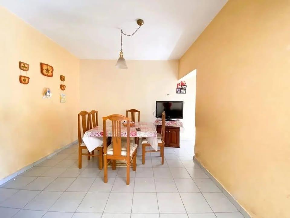 Casa Grande en Venta – 4 Dorm. + Patio + Cochera Doble 4
