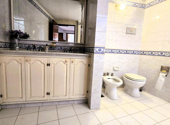 ALQUILÁS MÁS QUE UNA CASA!!! OJO NO SE ALQUILA AMOBLADA!! 5