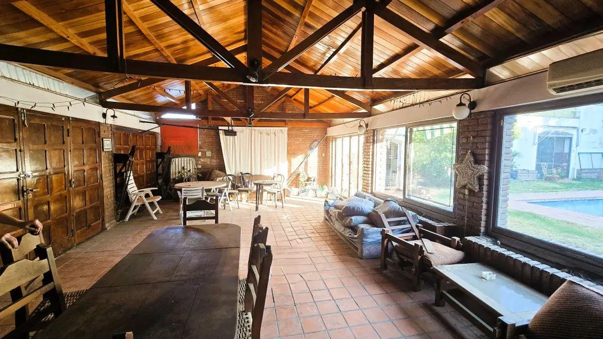 ESPECTACULAR CASA!! LO TIENE TODO!!! 3