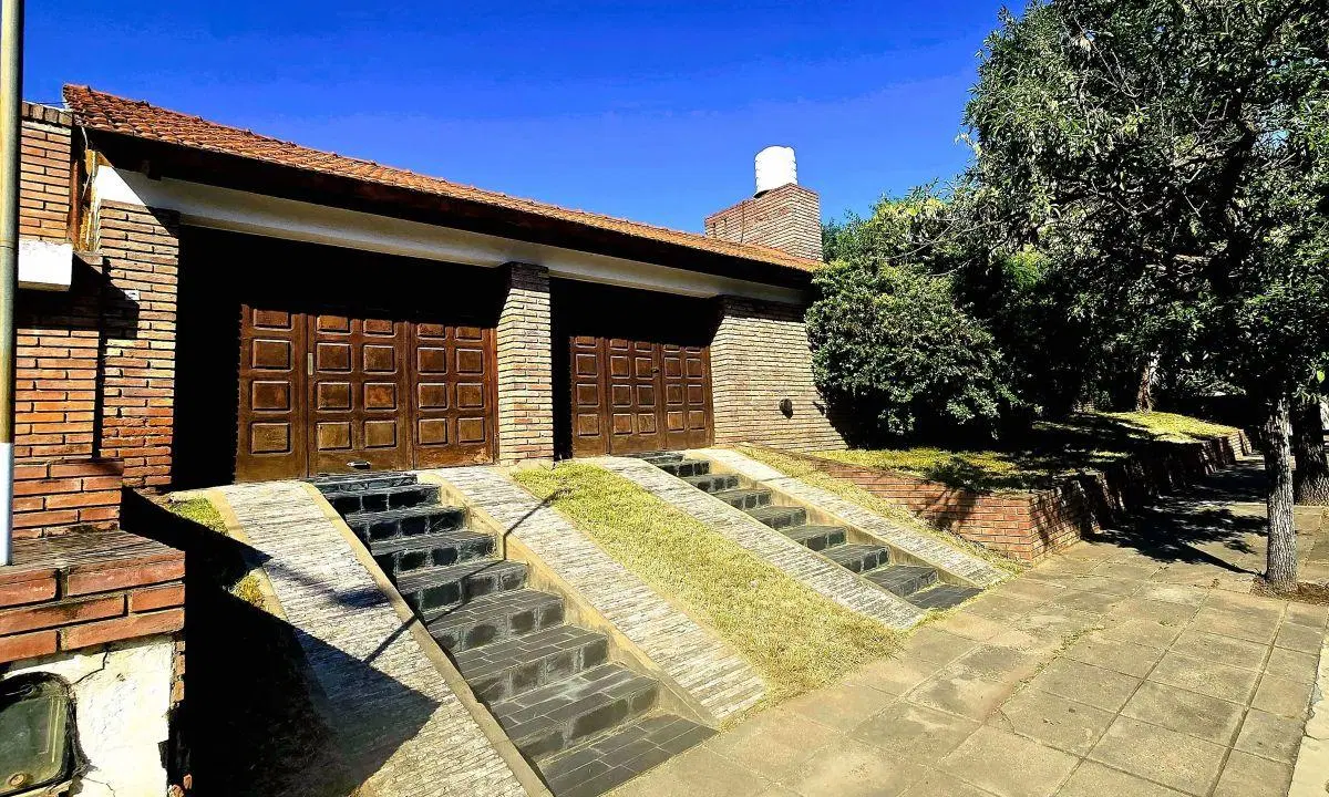 ESPECTACULAR CASA!! LO TIENE TODO!!! 1