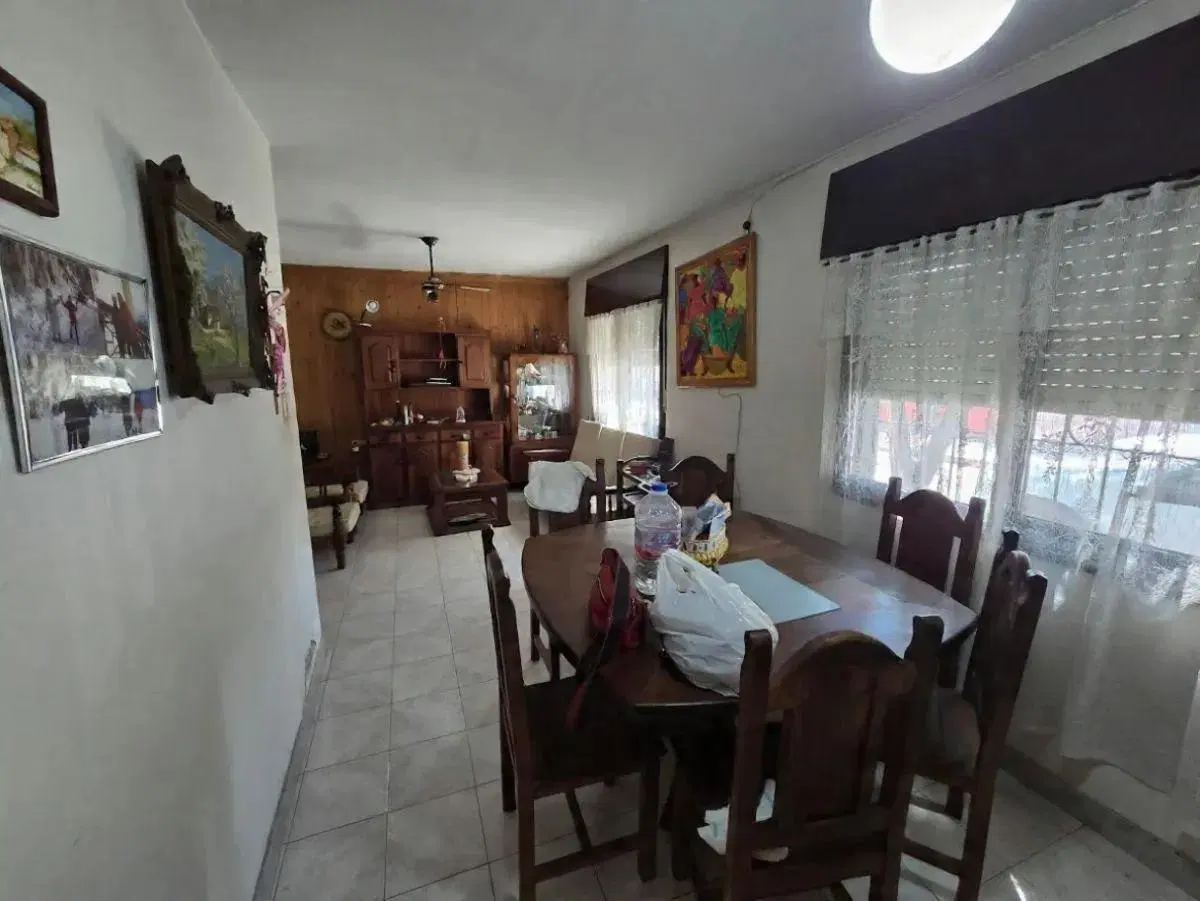 Increible! Casa Mas Galpon en Barrio Alberdi 1