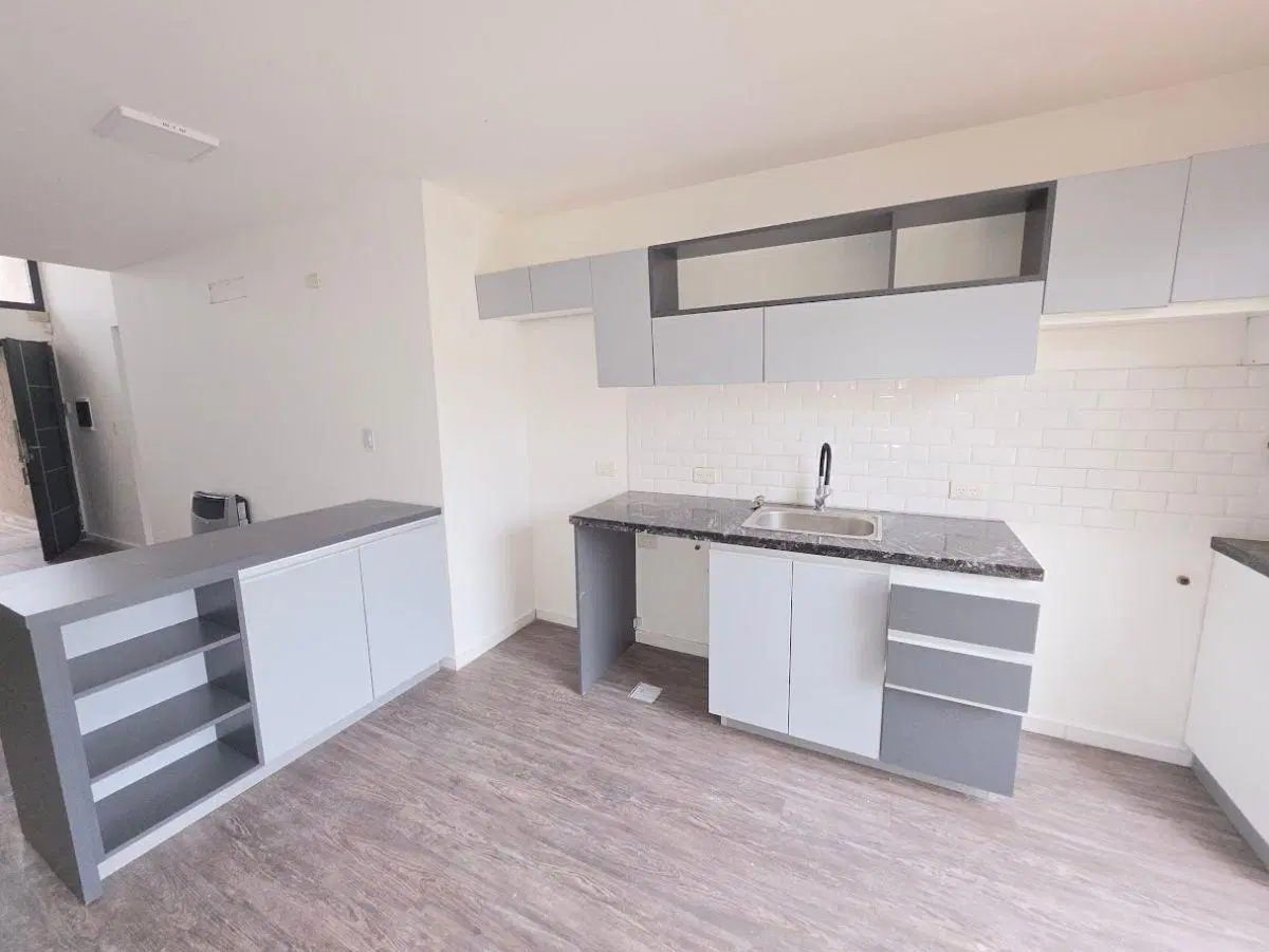 DUPLEX EN UNA PLANTA EN DOCTA BOULEVARD!!! 3