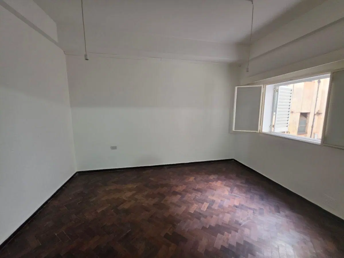 DEPARTAMENTO MUY AMPLIO EN PLANTA BAJA 4