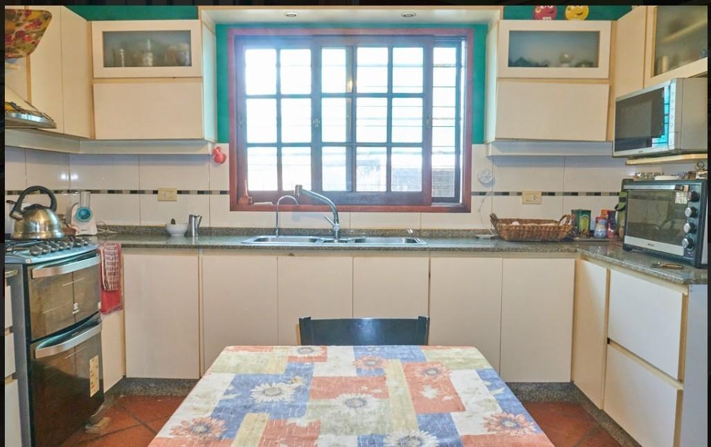Casa 4 Dorm. en Fisherton 1