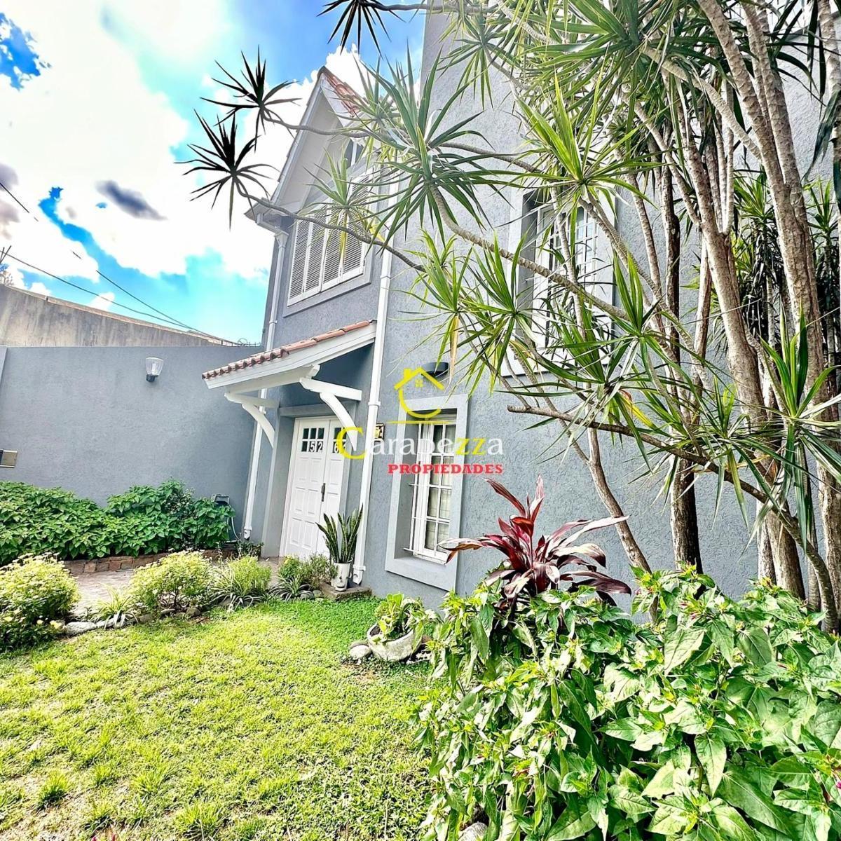 Hermosa Casa 5 Amb en Venta en Caseros