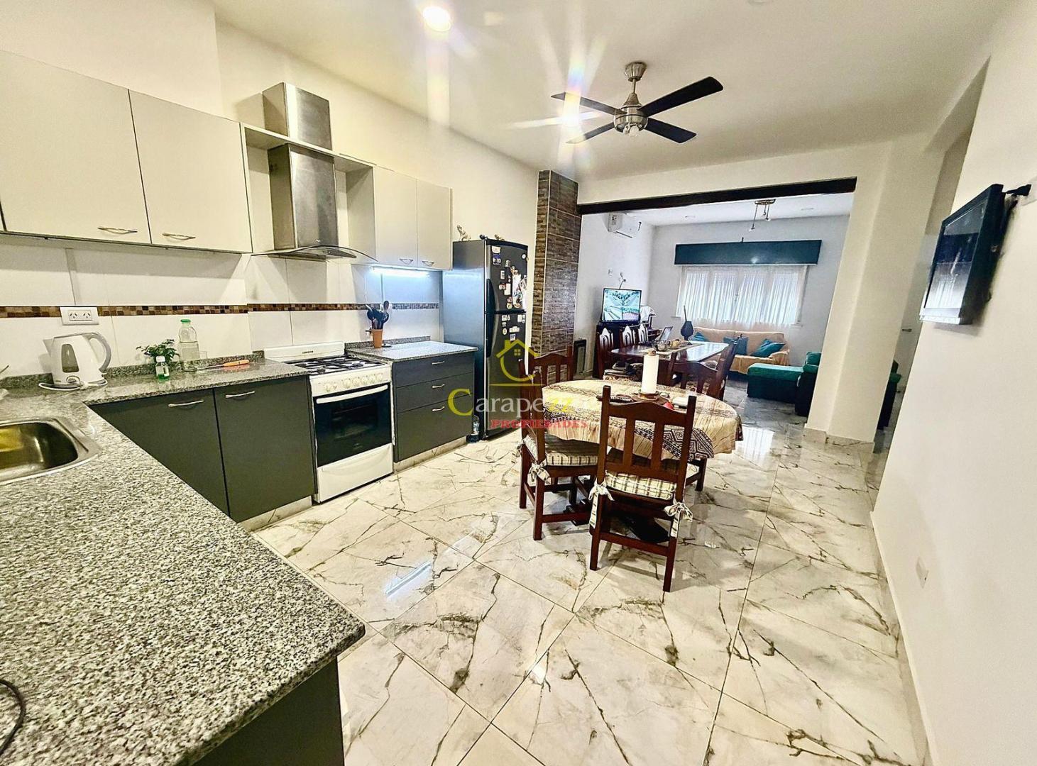 Venta Hermosa Casa 3 Amb en Caseros