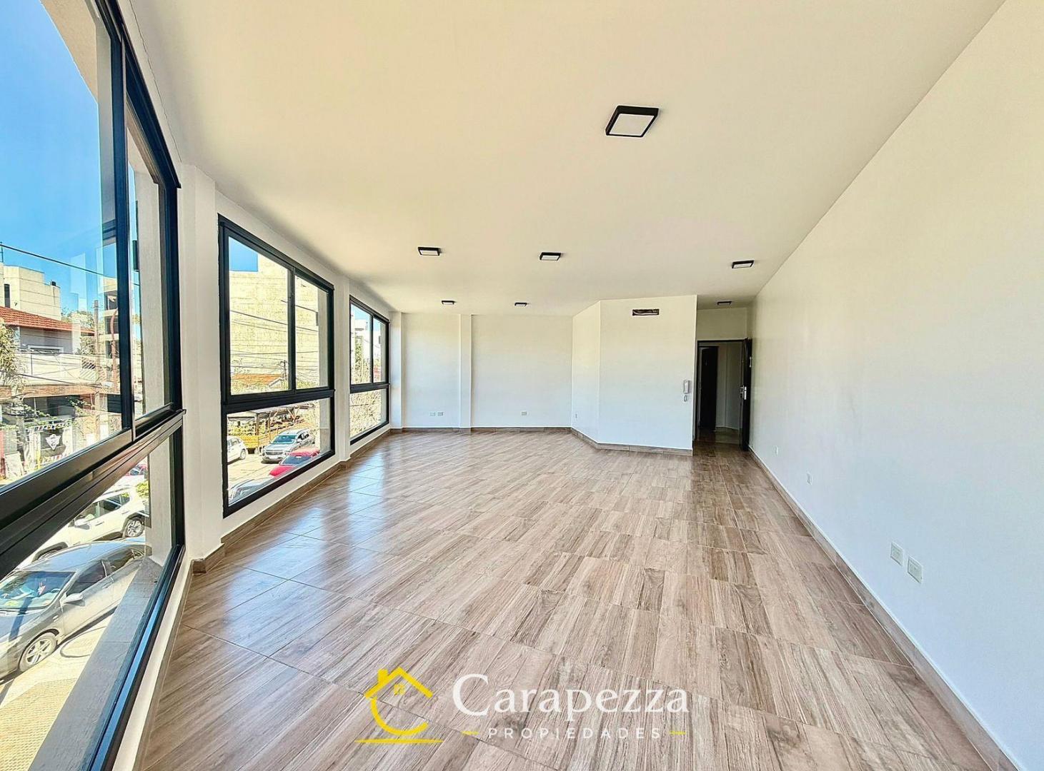Foto de Oficina Comercial / Local En 1° Piso en Alquiler en Villa Bosch, imagen 2