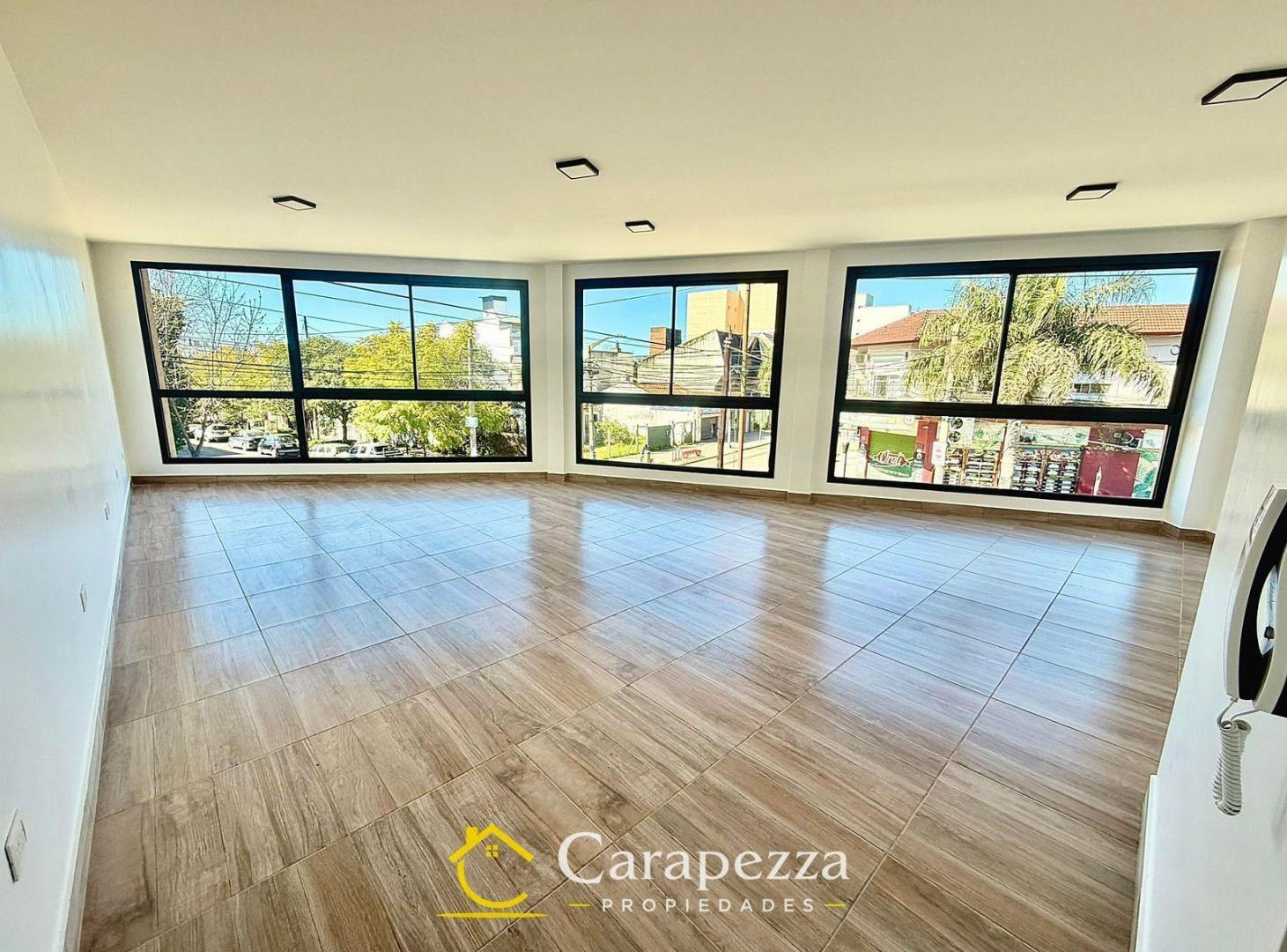 Foto de Oficina Comercial / Local En 1° Piso en Alquiler en Villa Bosch, imagen 1