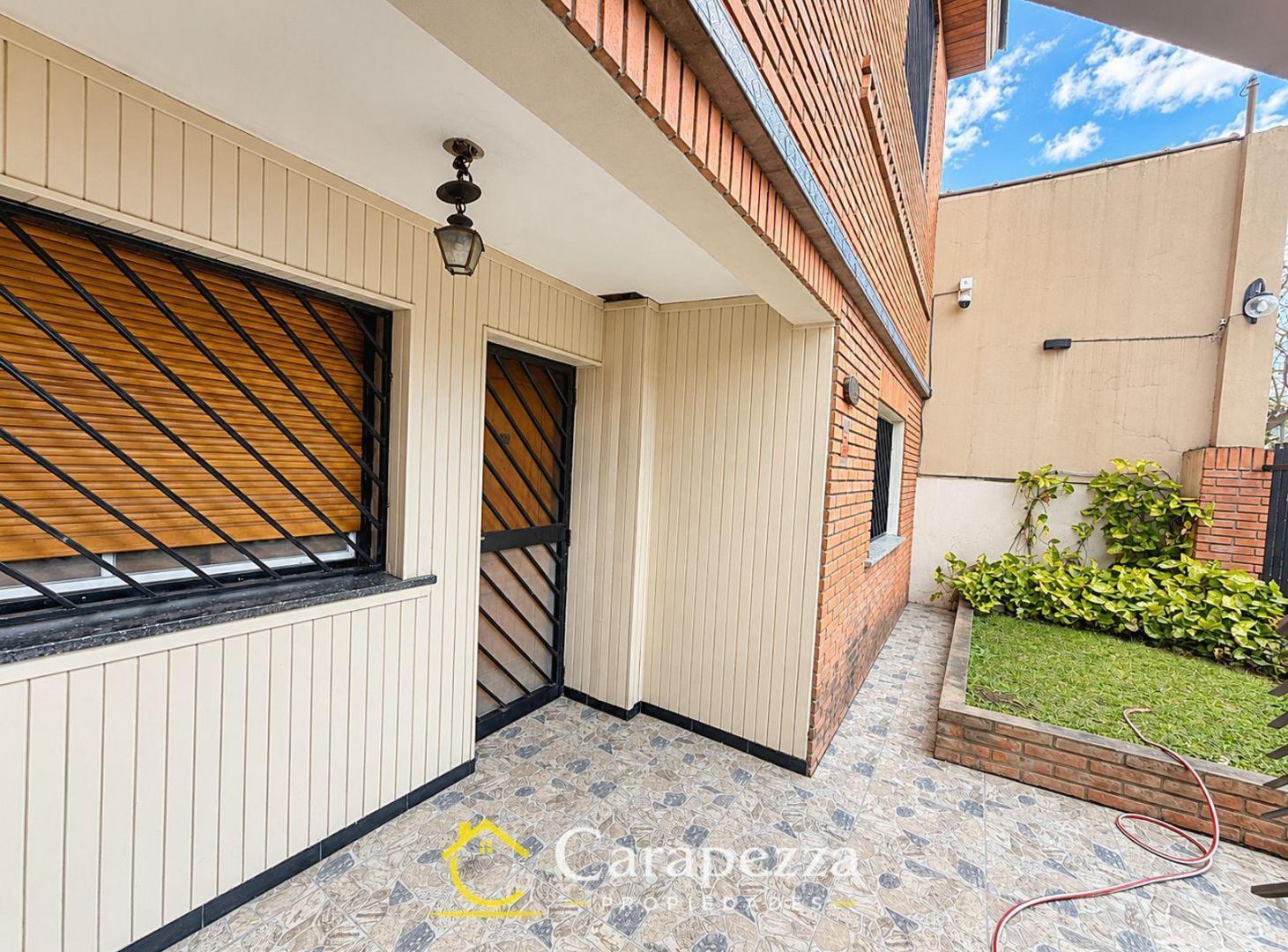Foto de Ph Tipo Casa 4 Amb en Venta en Caseros, imagen 2
