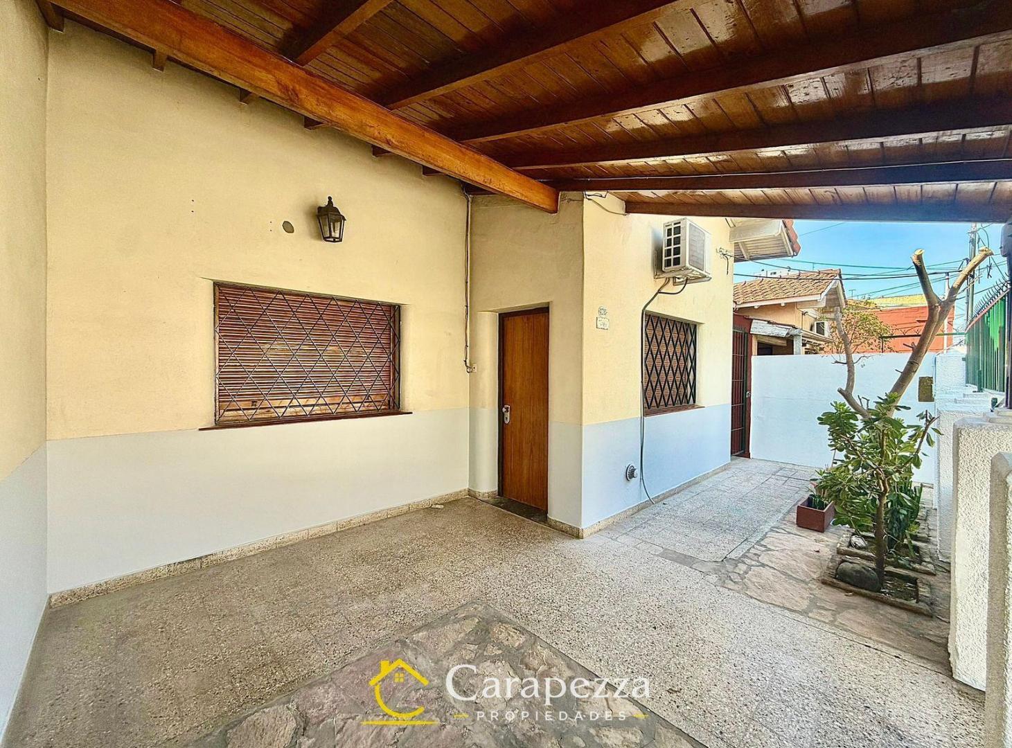 Foto de Casa 4 Amb en Venta en Caseros, imagen 3