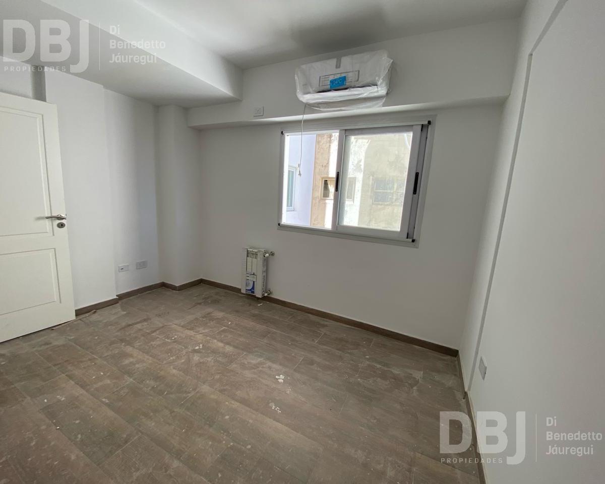Venta Departamento 4 Ambientes en Flores 1