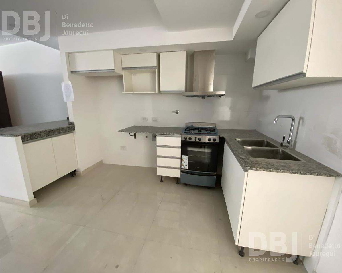 Venta Departamento 4 Ambientes en Flores 3