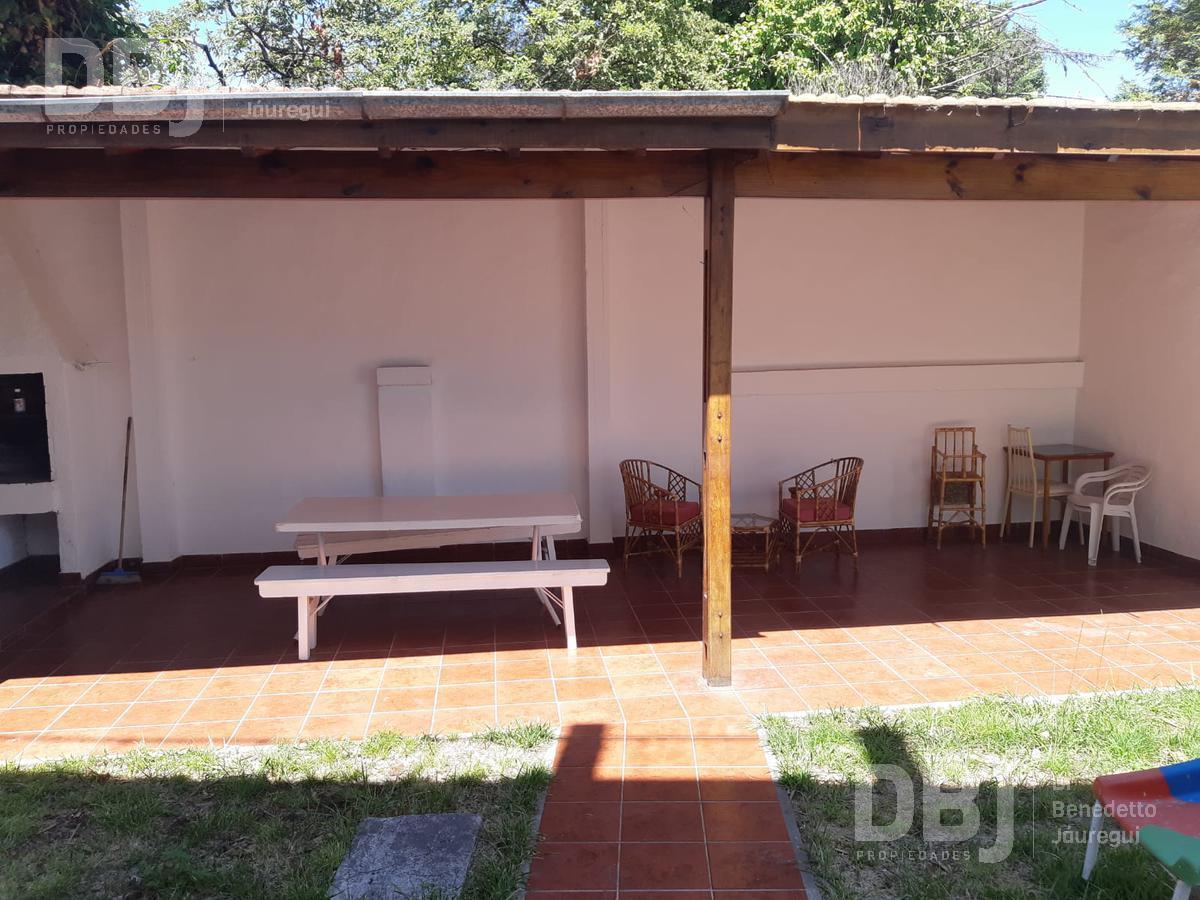 Venta Hotel Familiar en Villa Gessell 1