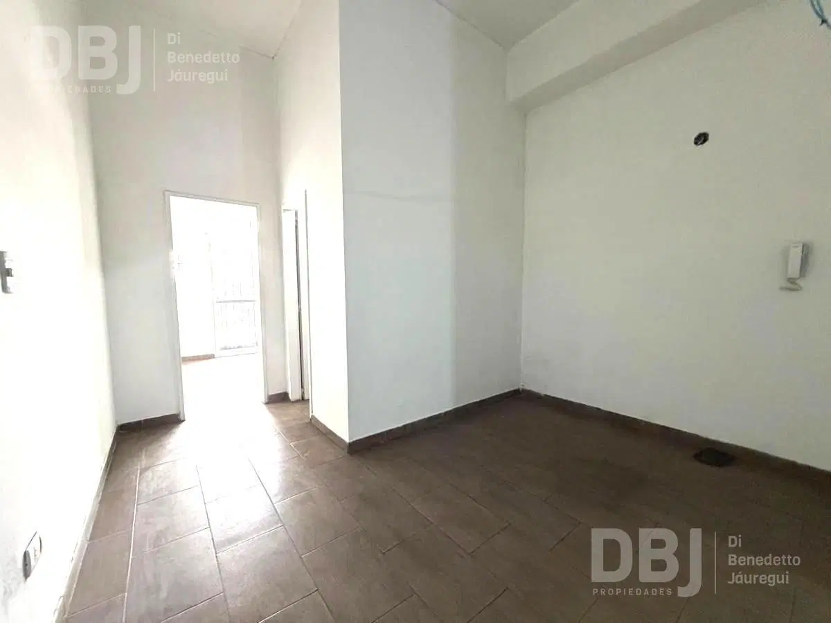 Departamento en Gregorio De Laferrere 5