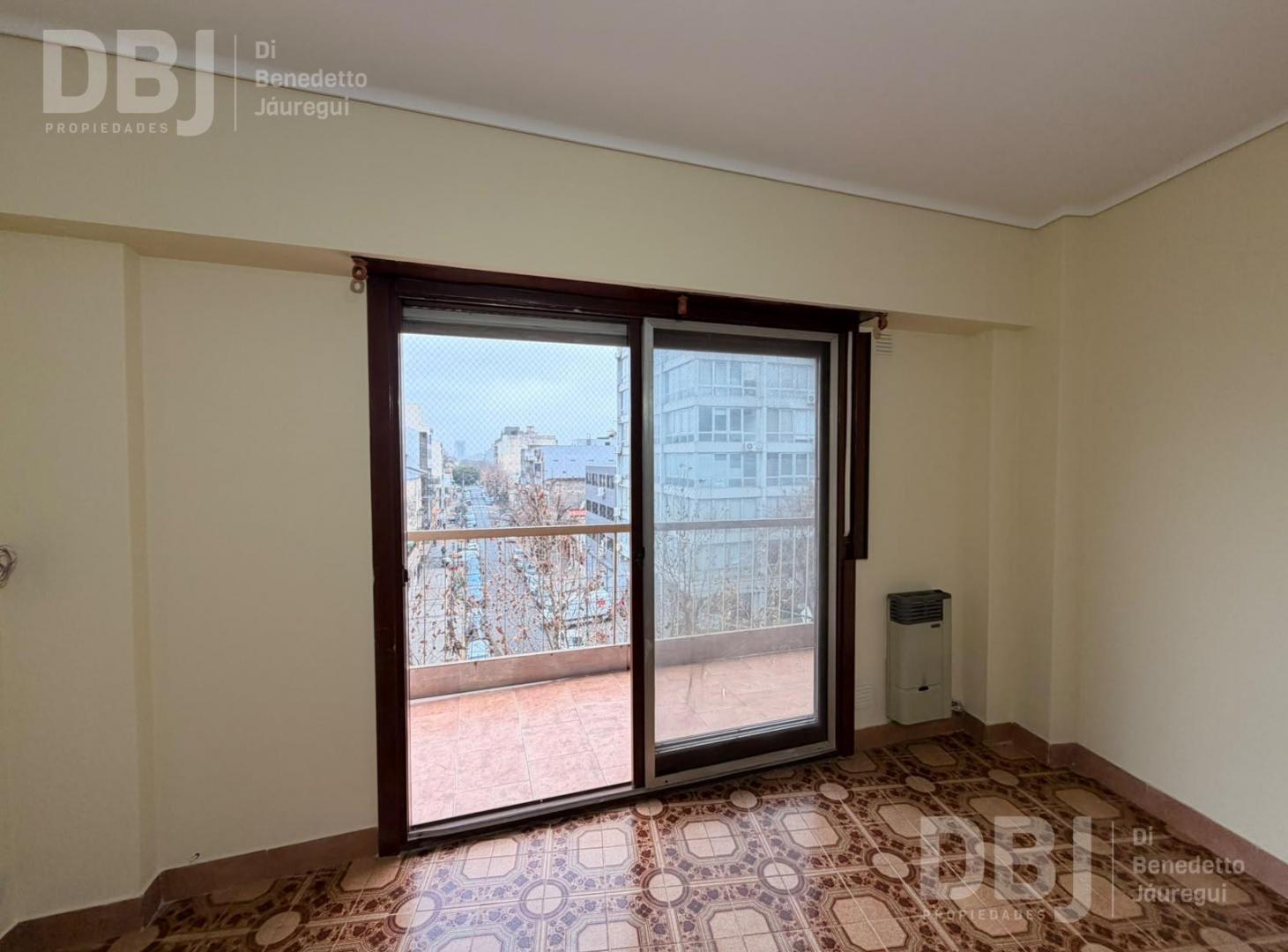 Foto de VENTA DEPARTAMENTO 2 AMBIENTES EN FLORES, imagen 3