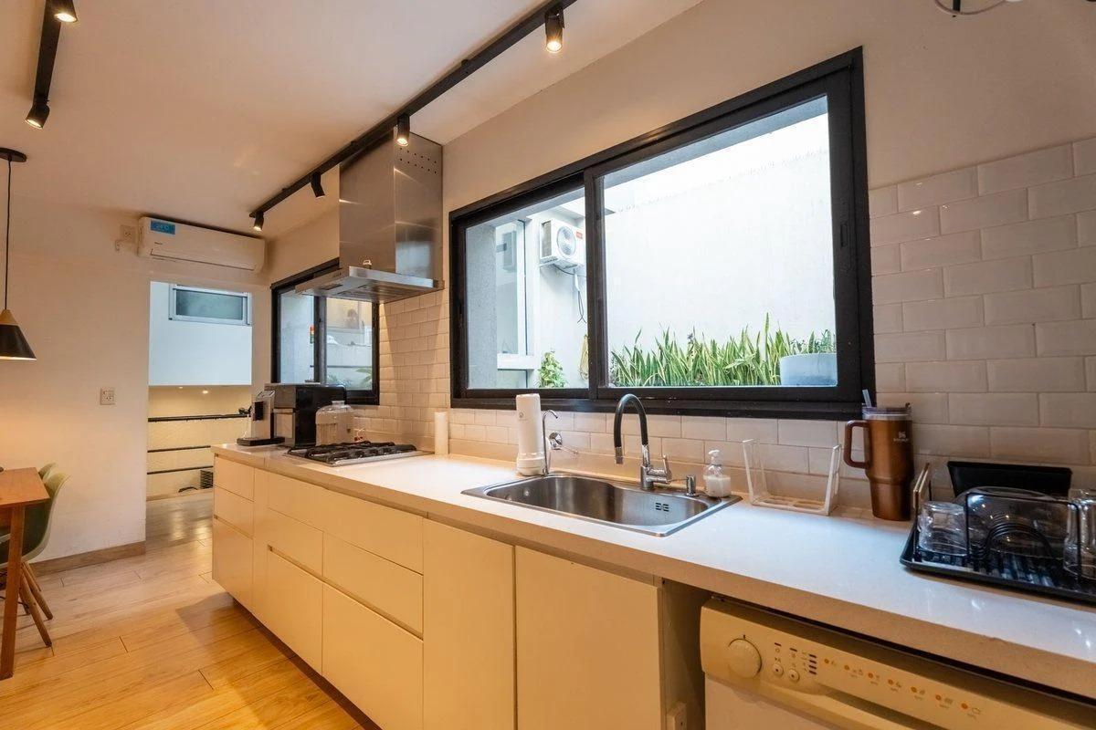 Venta PH en Flores 6 ambientes con patio, quincho, apto crédito