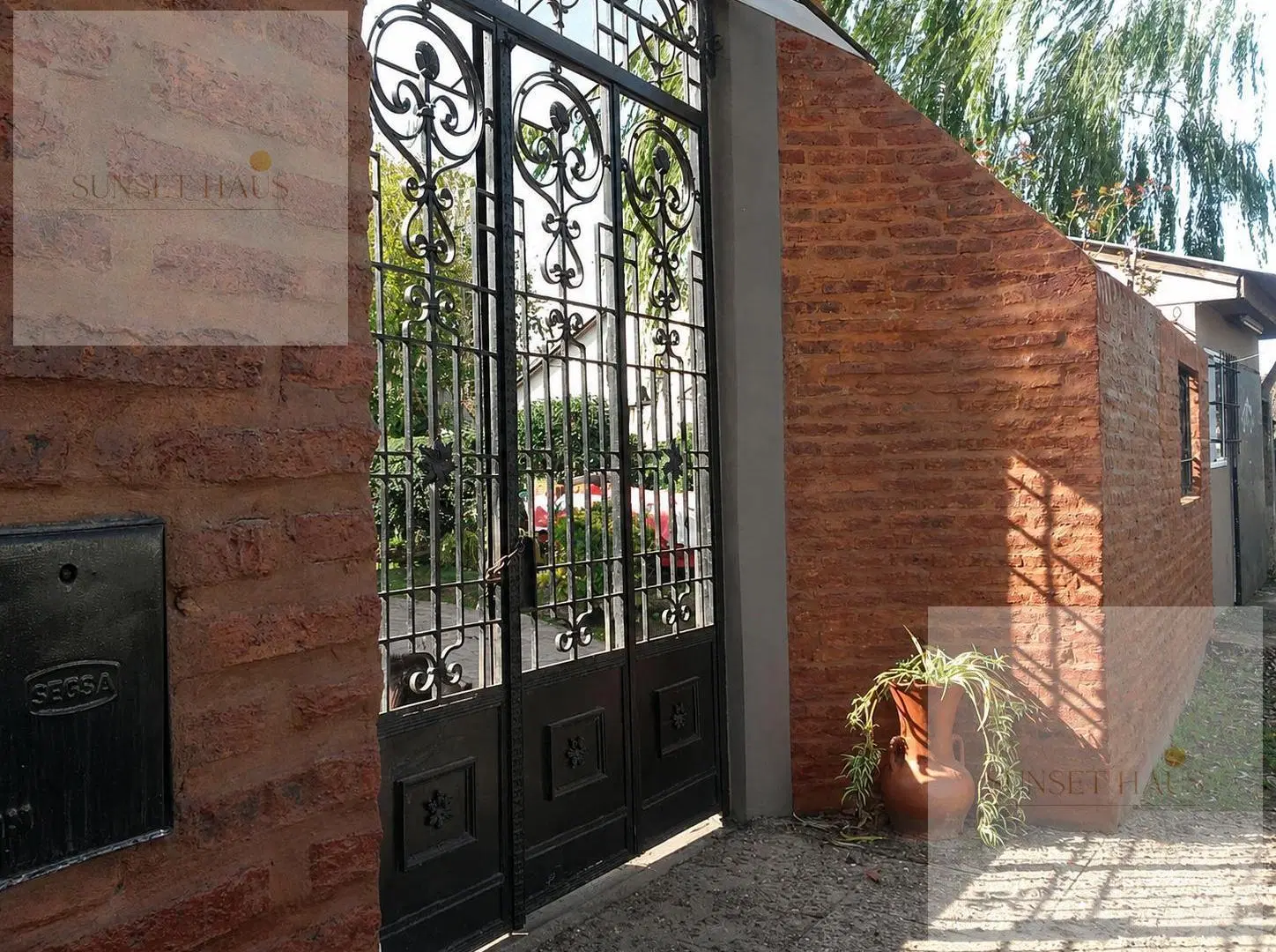 Casa Multifamiliar con 3 Unidades Independientes EN VENTA - Los Polvorines 5