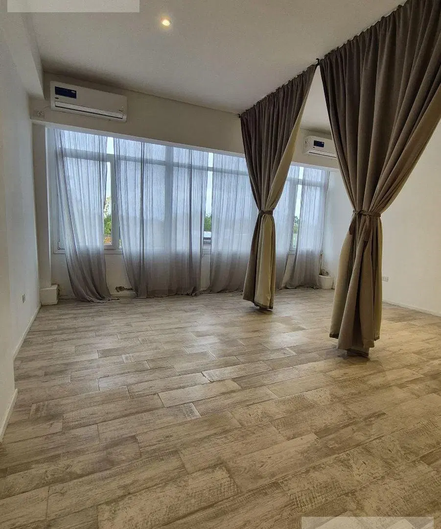 Oficina / Showroom de 70 m² con cochera en Delta Center | Apto Profesional 3