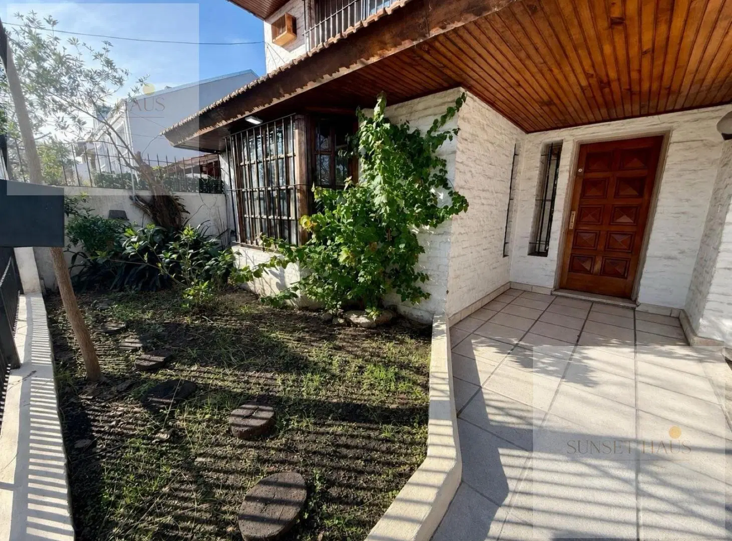CASA 5 AMBIENTES CON JARDÍN Y PILETA EN ALQUILER 2