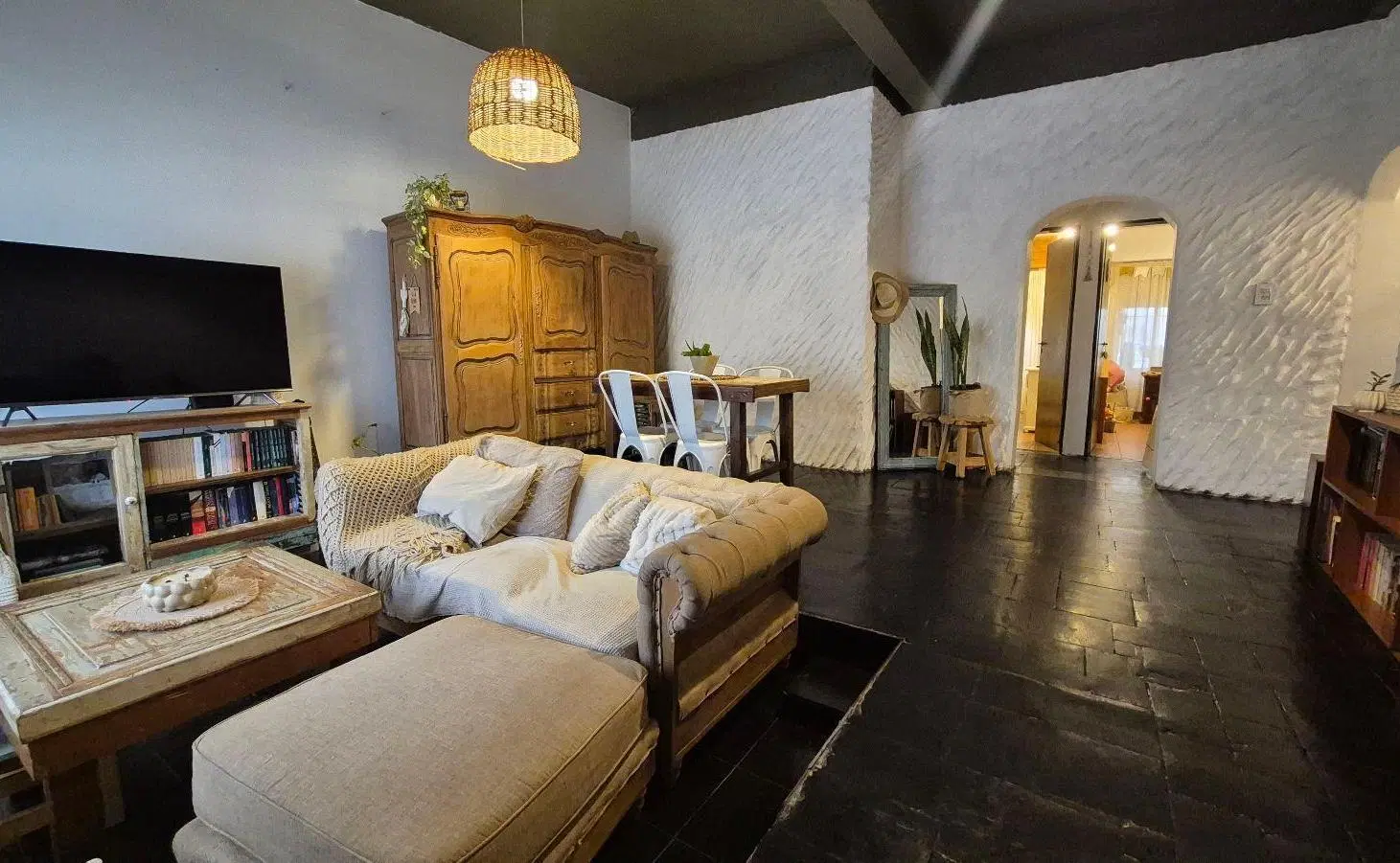 Venta de Propiedad Multifamiliar en San Fernando con 4 Unidades y Potencial de Desarrollo 4