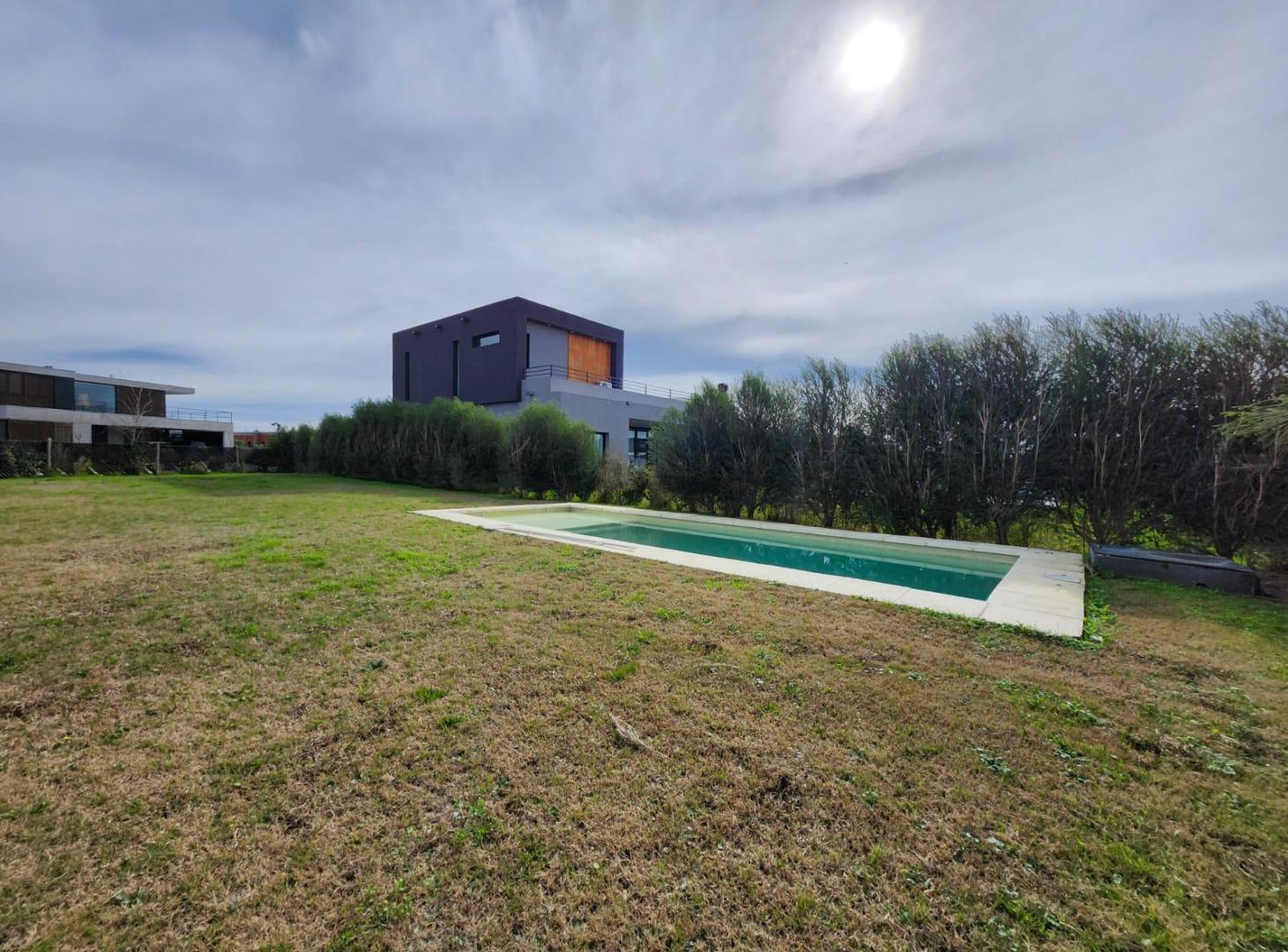 Foto de ALQUILER CASA SAN SEBASTIAN AREA 8 PILETA Y TERRAZA CON FOGONERO, imagen 5
