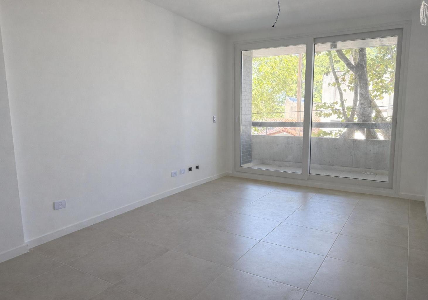 Foto de Departamento en Venta / 2 ambientes - Tigre Centro - Cochera, imagen 1