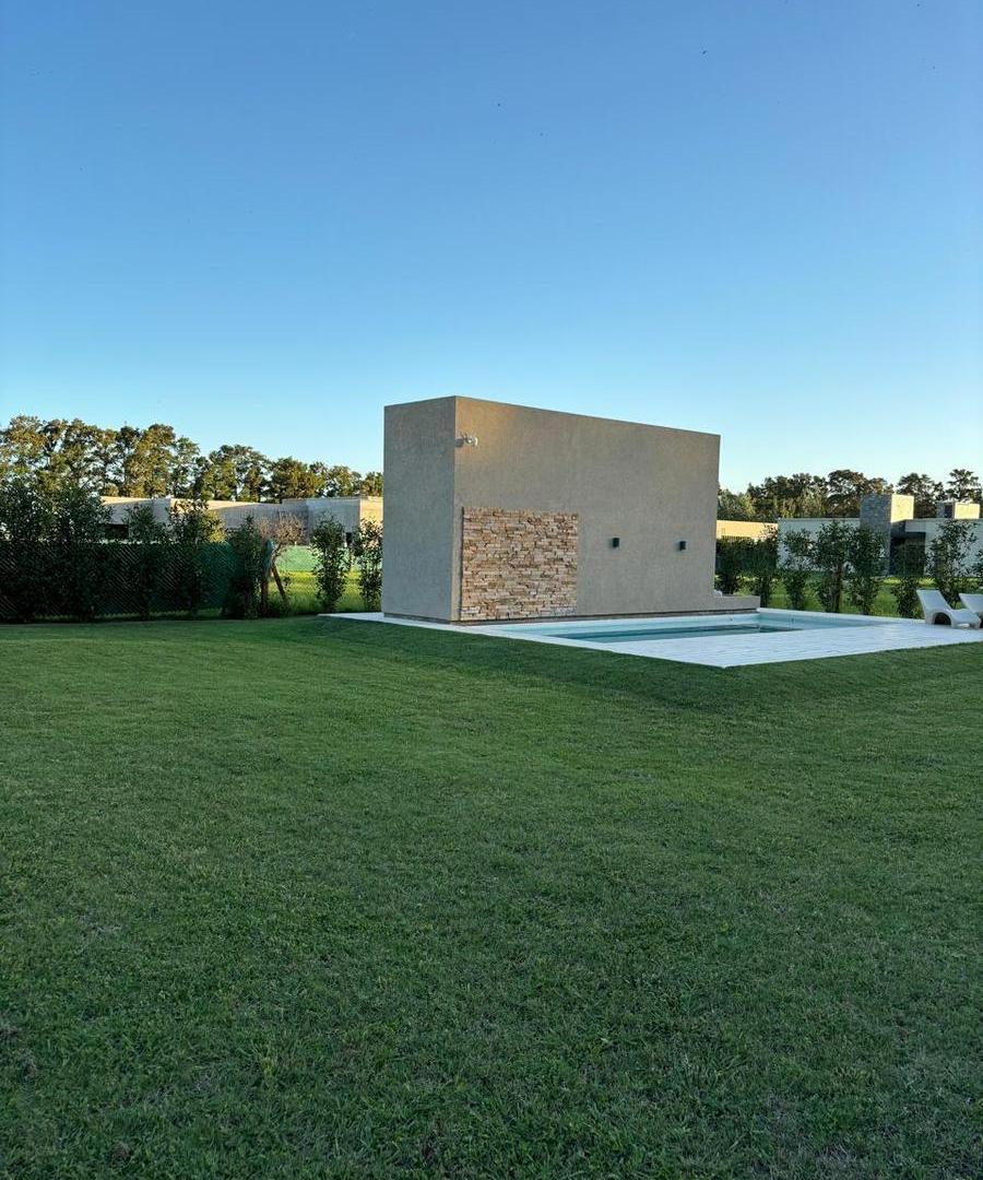 Casa en ALQUILER, en barrio privado Azahares del Paraná, Fighiera, Santa Fe.