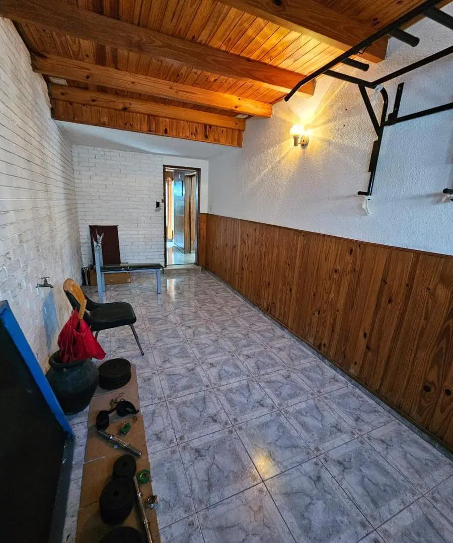 Casa en VENTA, 4 dormitorios, 2 Pisos, terraza, ambientes amplios, ARROYITO, ROSARIO, apta crédito 2