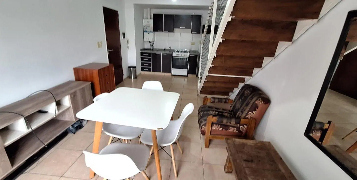 Departamento DÚPLEX EN VENTA, de 1 dormitorio, 2 Balcones (con parrillero exclusivo) 4