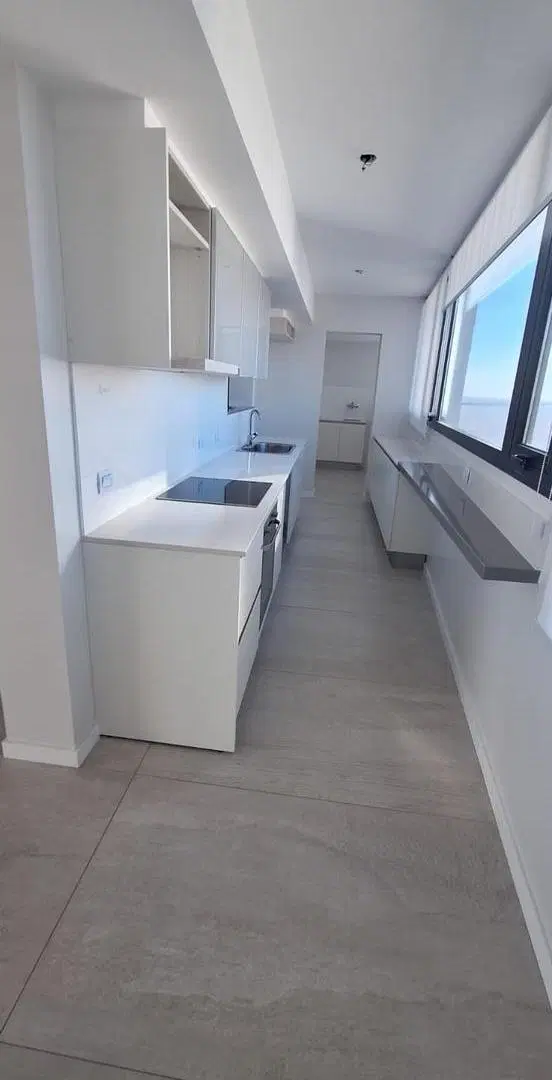 Departamento premium EN ALQUILER C/COCHERA, 2 dormitorios, balcón con vista panorámica al Rio Paraná 4