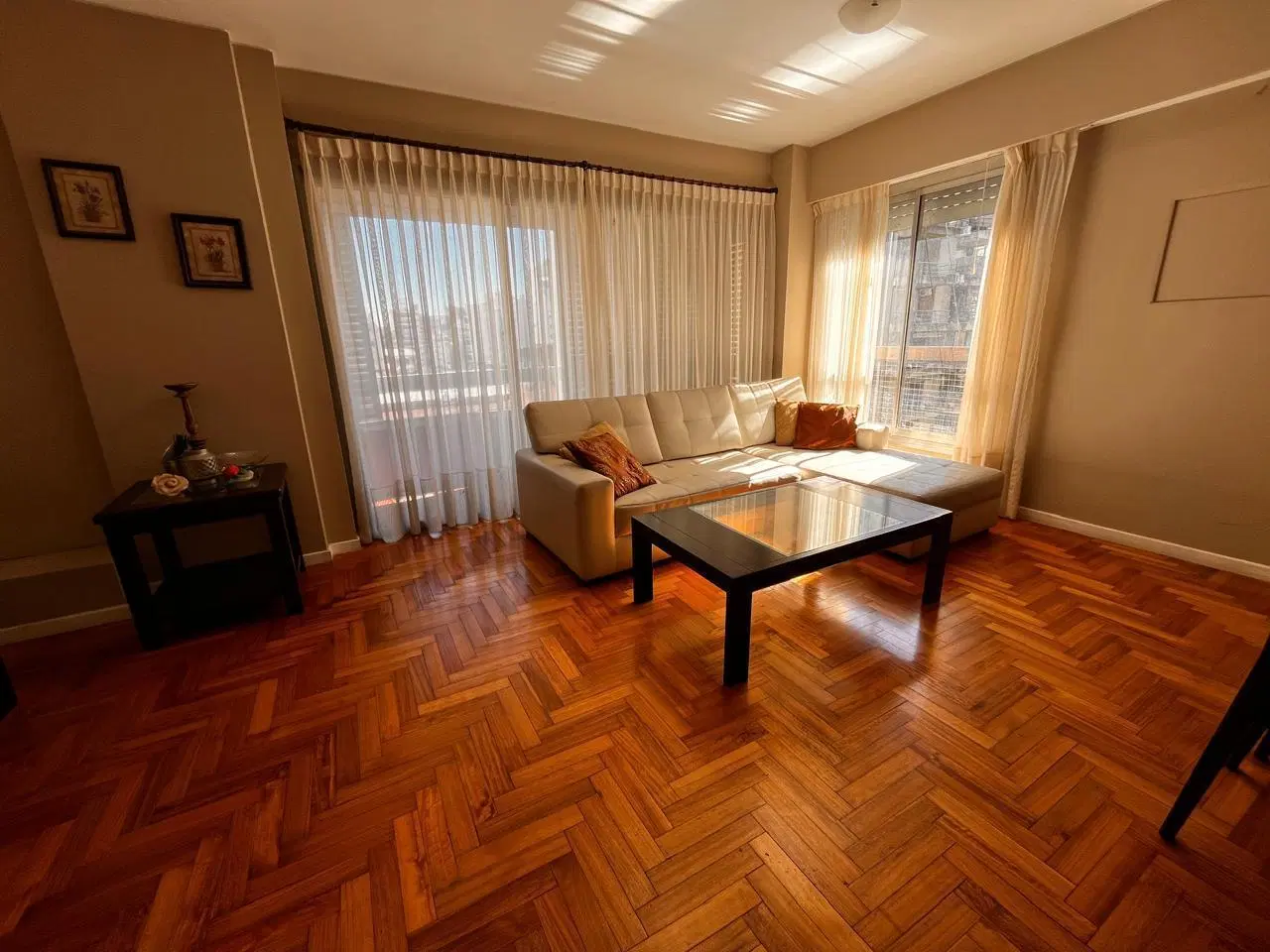 Departamento de 3 dormitorios con cochera en VENTA, c/ balcón al frente! 3