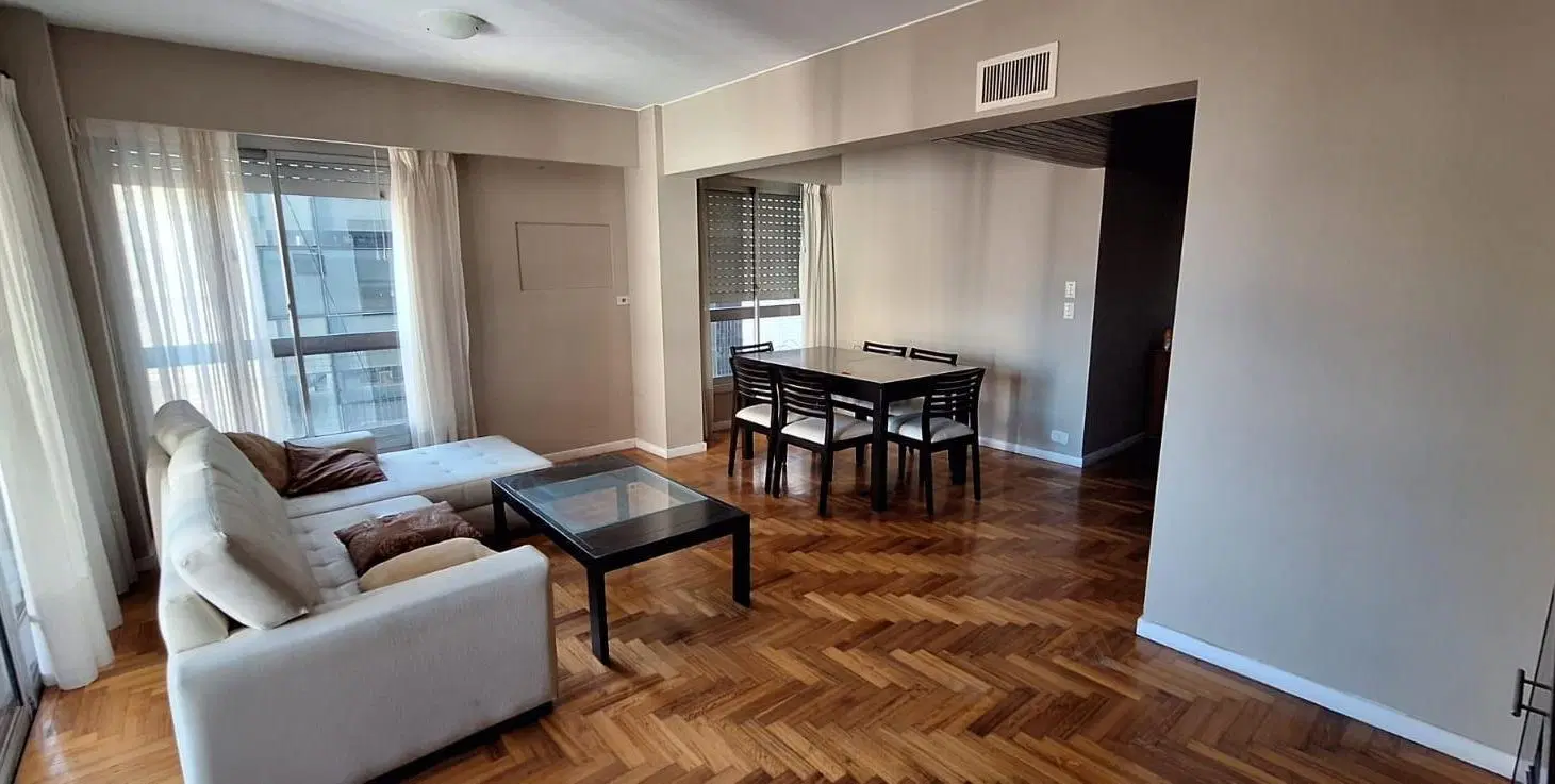 Departamento de 3 dormitorios con cochera en VENTA, c/ balcón al frente! 2