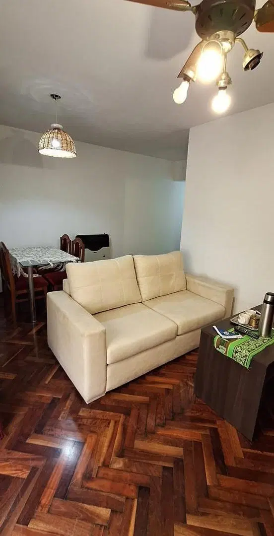 Departamento EN VENTA, de 2 dormitorios, en barrio martin, ALEM 1300, com 2 patios!! 3