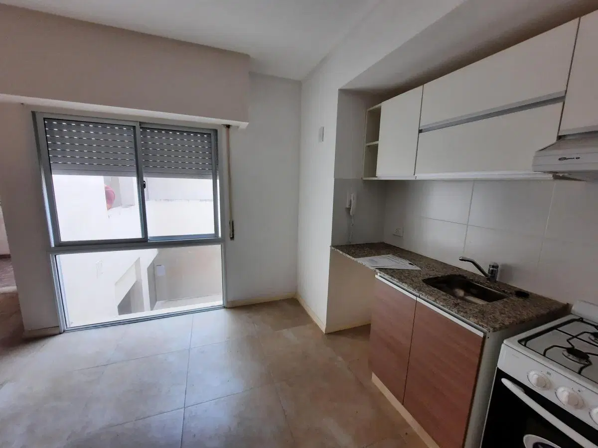 Departamento en VENTA, de 1 dormitorio, cercano a facultad medicina!! 2