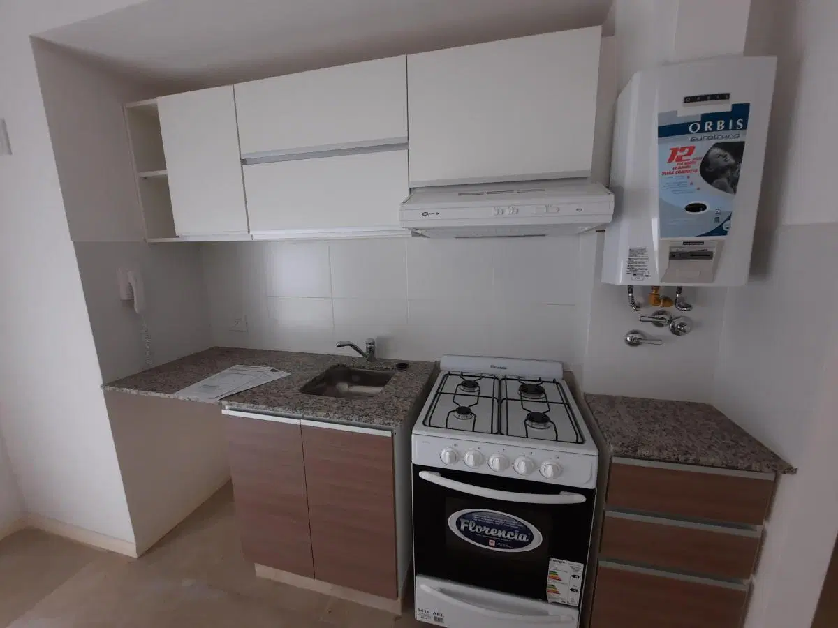 Departamento en VENTA, de 1 dormitorio, cercano a facultad medicina!! 1