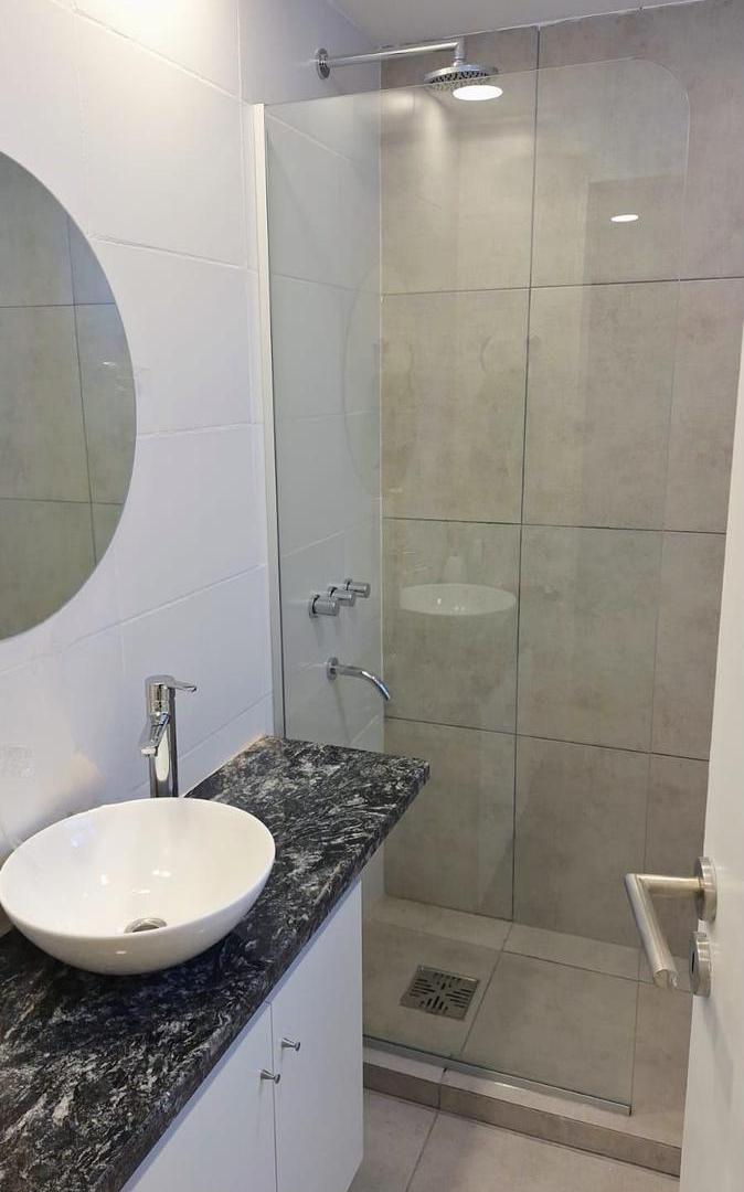 Foto de Monoambiente en VENTA, MORENO Y MONTEVIDEO, luminoso orientación ESTE, sin balcón, imagen 5