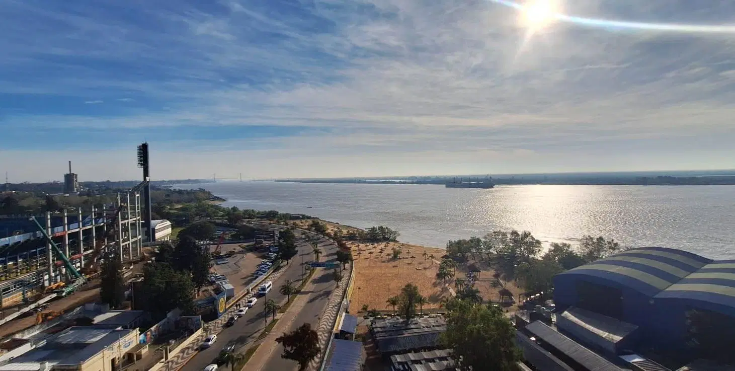 Departamento premium EN ALQUILER C/COCHERA, 2 dormitorios, balcón con vista panorámica al Rio Paraná 2