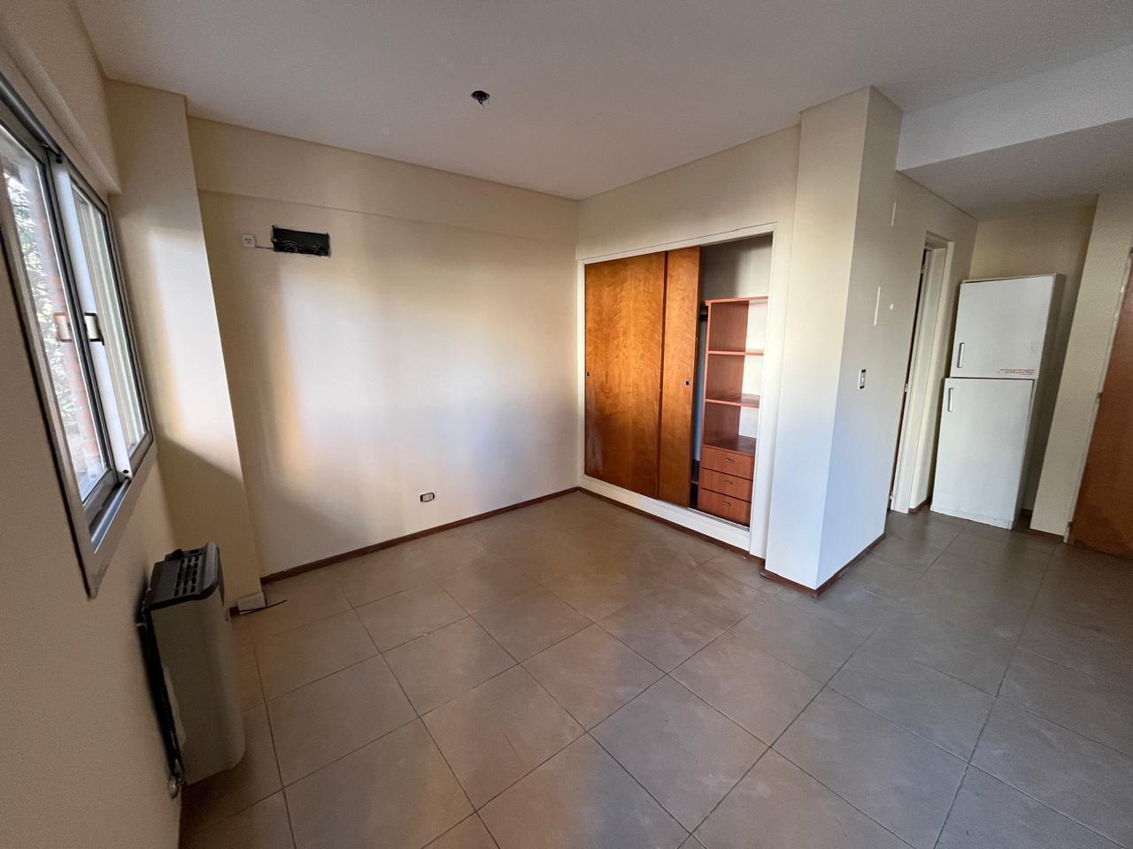 Foto de Departamento EN ALQUILER, monoambiente divisible, CON BALCON AL FRENTE., imagen 5
