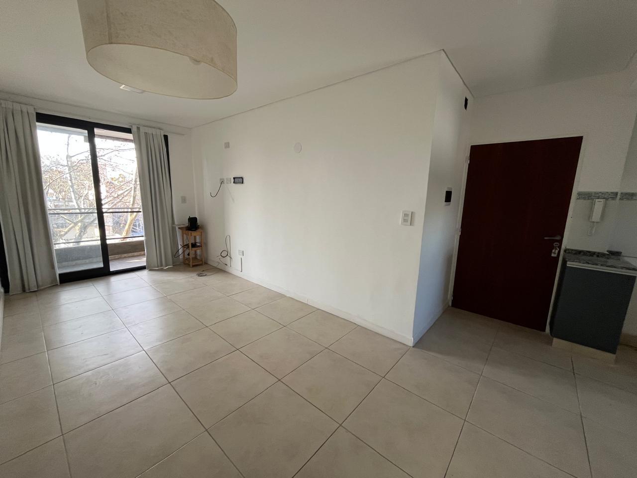 Foto de Departamento EN ALQUILER, 1 dormitorio, balcon al frente, terraza, imagen 2