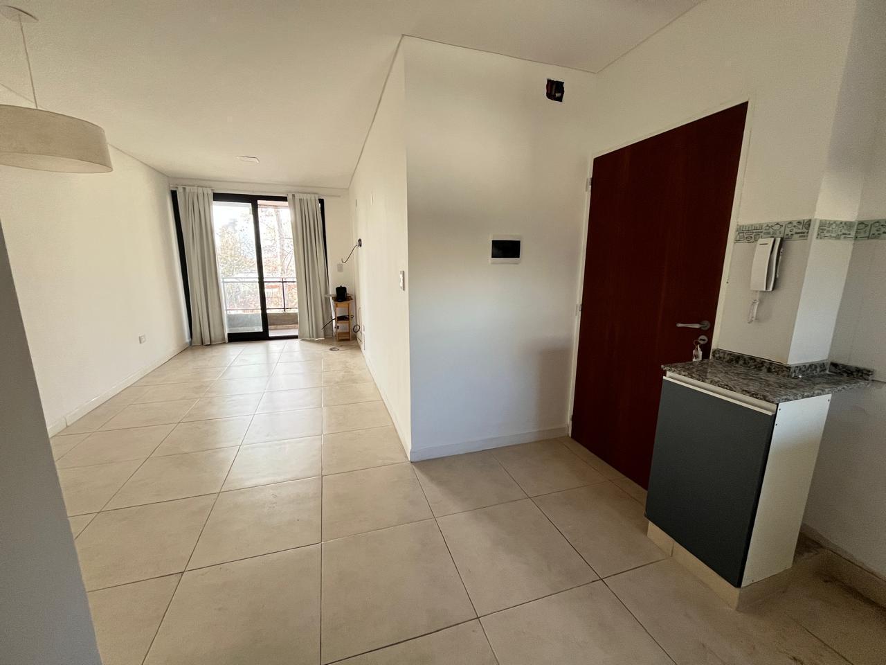 Foto de Departamento EN ALQUILER, 1 dormitorio, balcon al frente, terraza, imagen 1