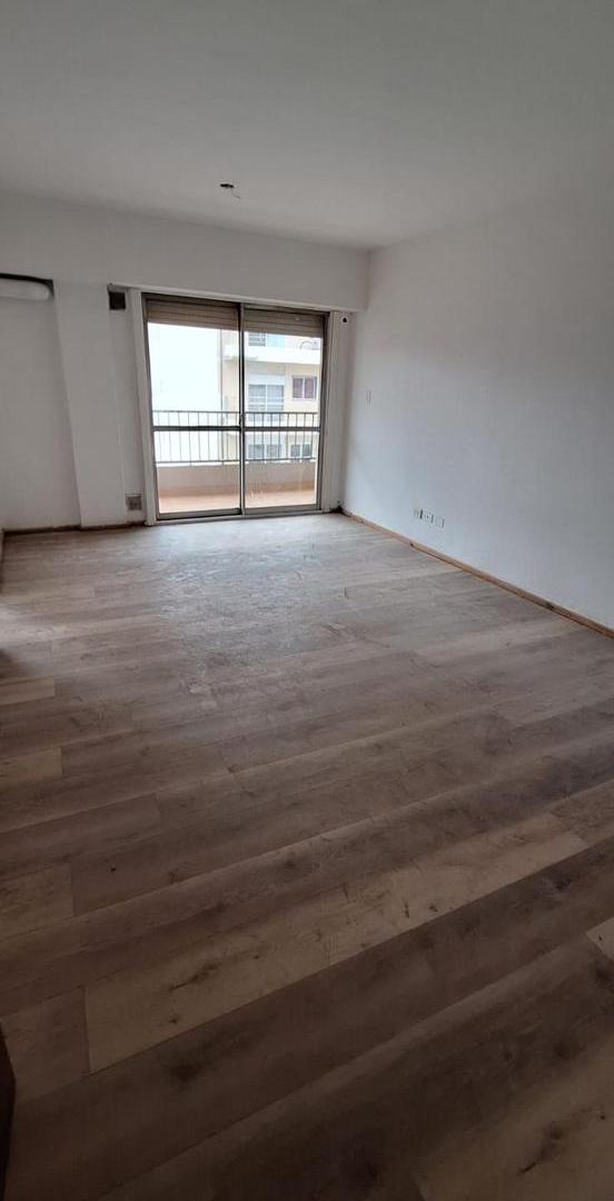 Foto de Departamento de 1 dormitorio en Alquiler, piso 10 con inmenso balcón al, imagen 2