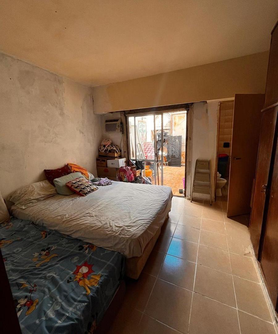 Foto de Casa de pasillo en venta, A RECICLAR, de 3 dormitorios, 2 baños, patio, imagen 1