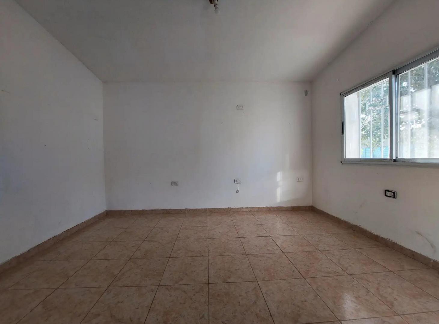 Foto de Casa en venta a reciclar en San Jerónimo Sud, imagen 3