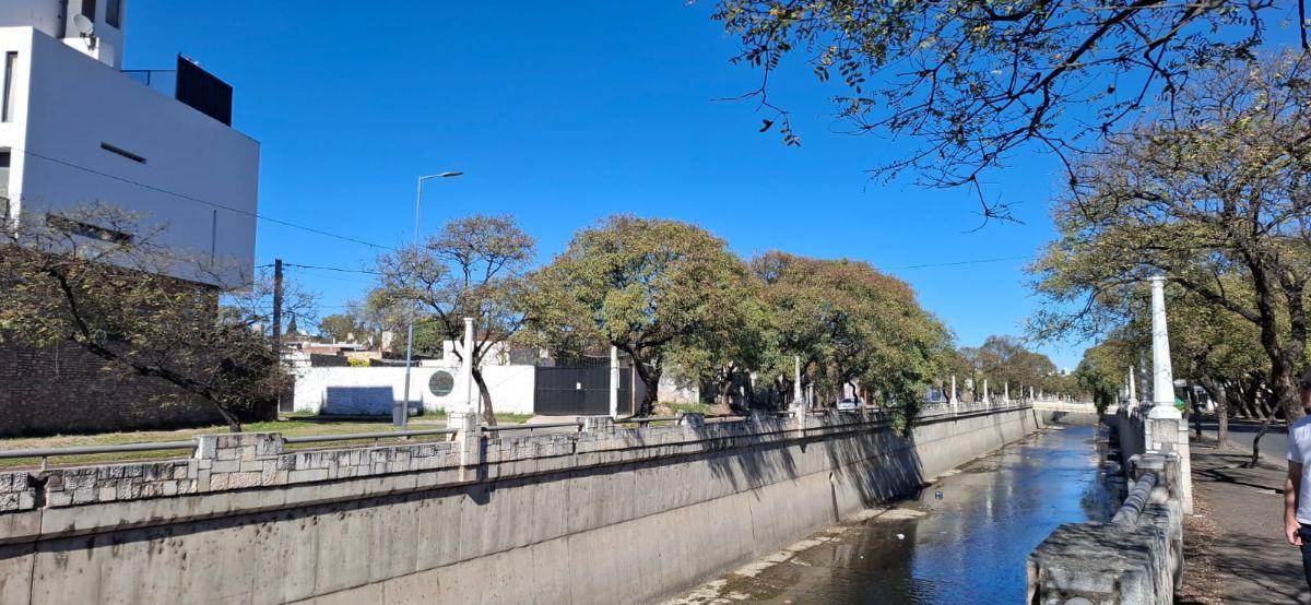 Foto de Terreno en venta sobre cañada Marcelo T. de Alvear 1300, ideal, imagen 2