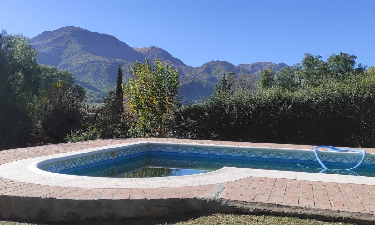 ¡Nuevo Precio! Espléndido Chalet con Local y Vista Al Cerro Uritorco (01 - 476) 5