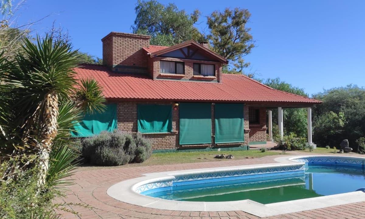 ¡Nuevo Precio! Espléndido Chalet con Local y Vista Al Cerro Uritorco (01 - 476) 1