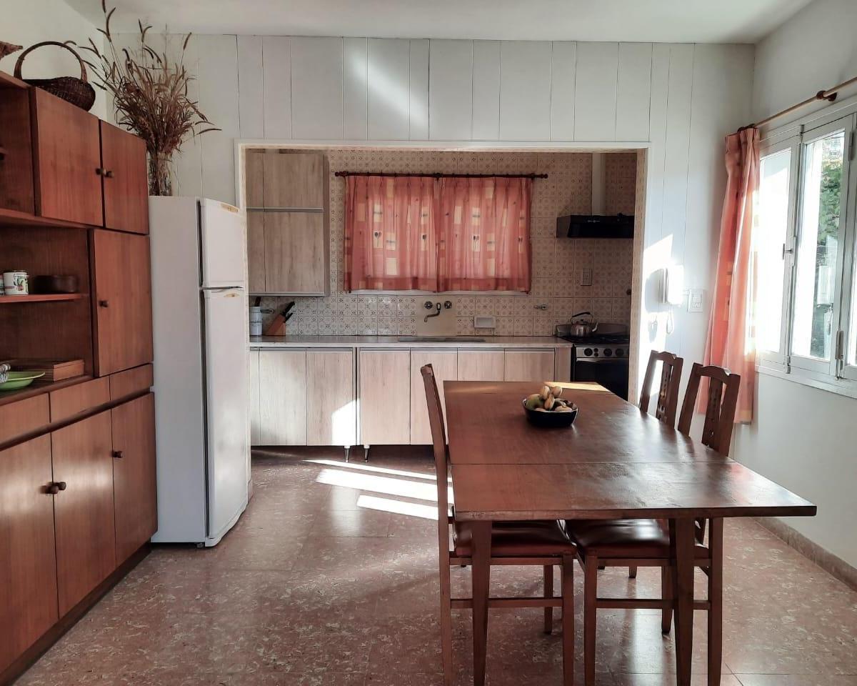 Magnífica Propiedad: Casa, Local y Dpto. B° Centro, Capilla del Monte (01 - 517) 1