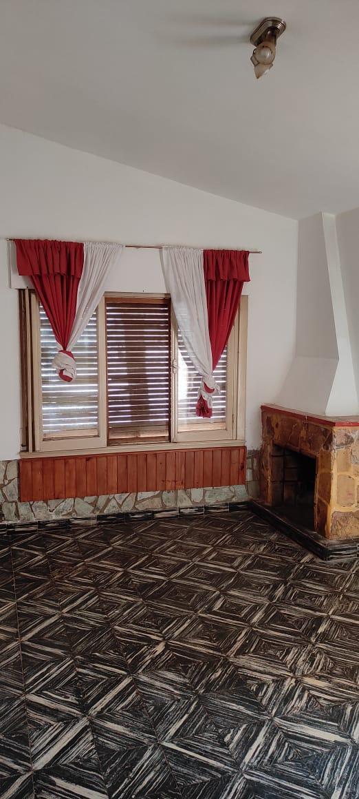 ¡Nuevo Precio! Chalet con Gas Natural a Disposición, Capilla del Monte (01 - 519) 4