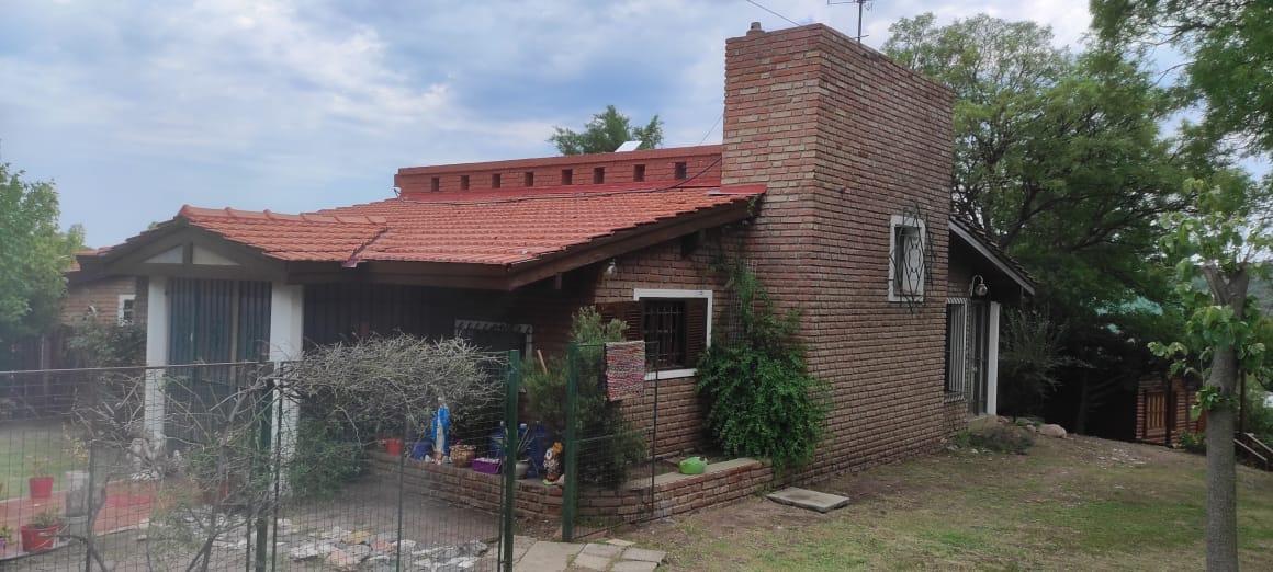 Regio Chalet Más Cabaña con Hermosa Vista y Entorno, Capilla del Monte. 2